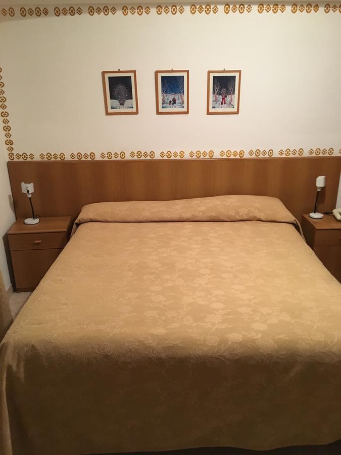 Hotel Azzurro Varazze Bagian luar foto