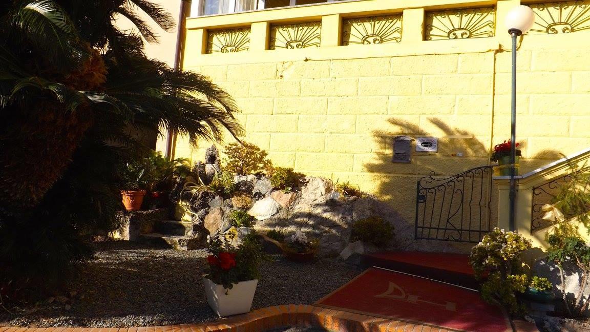 Hotel Azzurro Varazze Bagian luar foto