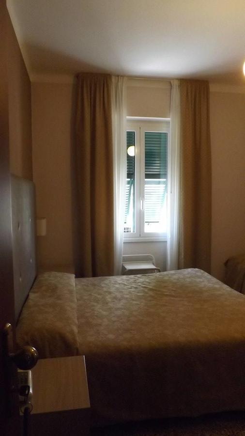 Hotel Azzurro Varazze Bagian luar foto