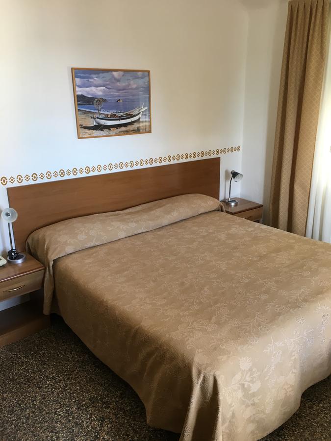 Hotel Azzurro Varazze Bagian luar foto